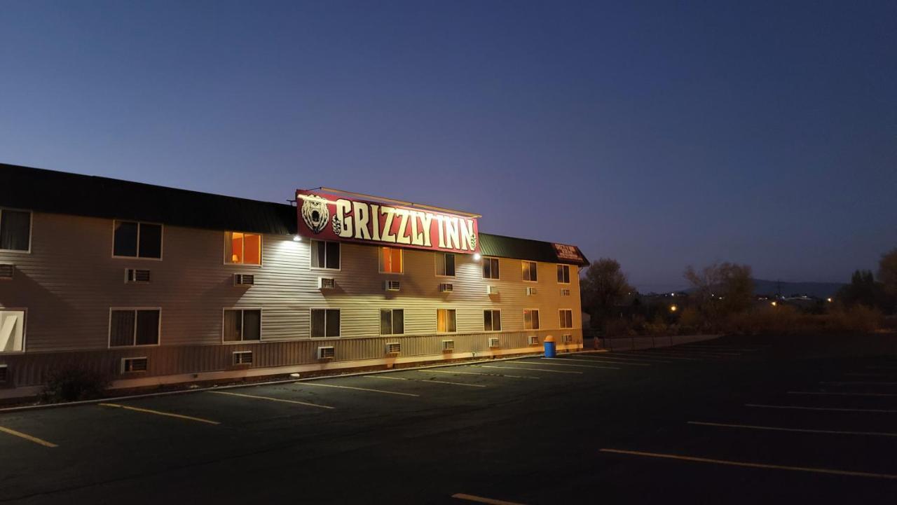 Grizzly Hotel 2*